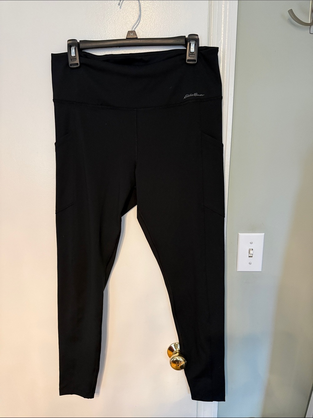 Eddie Bauer Black High-Waist Leggings with Side Pockets